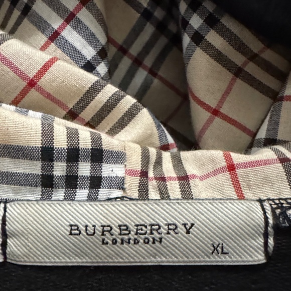 Authentic Burberry Black Zip-Up Hoodie with Plaid Accents - Picture 3 of 4